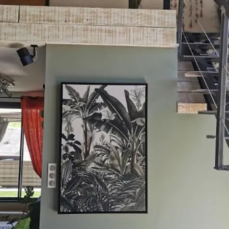 Loft Renove Avec Piscine Privee Et - Havre De Paix En Auvergne - Fr-1-489-337 * Cognat-Lyonne