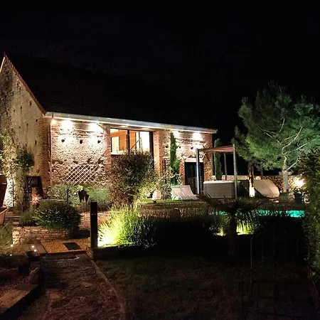 Loft Renove Avec Piscine Privee Et - Havre De Paix En Auvergne - Fr-1-489-337 Cognat-Lyonne