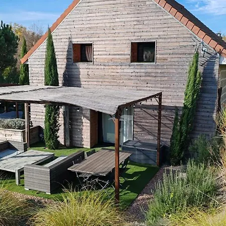 Loft Renove Avec Piscine Privee Et - Havre De Paix En Auvergne - Fr-1-489-337