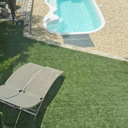 Loft Renove Avec Piscine Privee Et - Havre De Paix En Auvergne - Fr-1-489-337 *