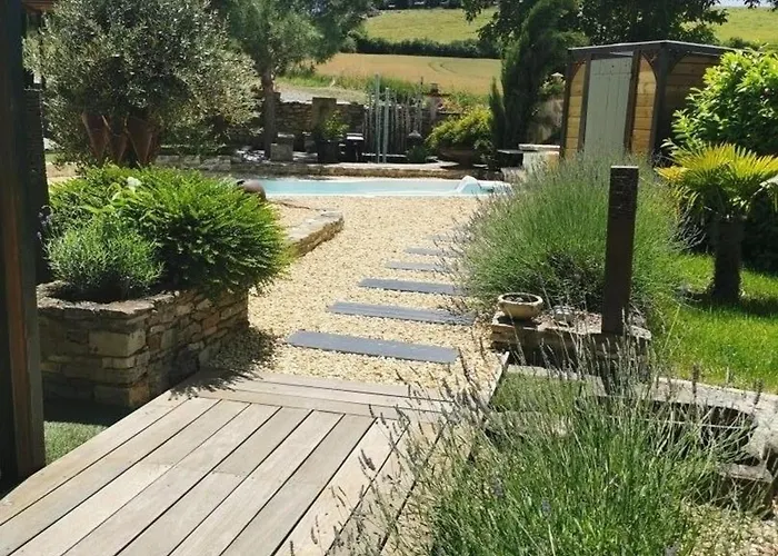 Holiday home Loft Renove Avec Piscine Privee Et - Havre De Paix En Auvergne - Fr-1-489-337 *