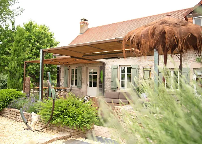 Holiday home Loft Renove Avec Piscine Privee Et - Havre De Paix En Auvergne - Fr-1-489-337 Cognat-Lyonne