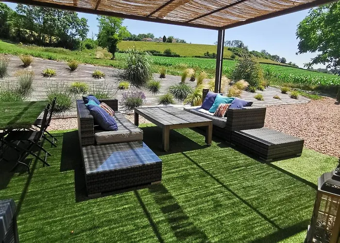 Holiday home Loft Renove Avec Piscine Privee Et - Havre De Paix En Auvergne - Fr-1-489-337 *